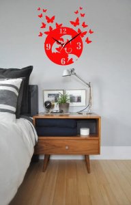 Dragon And Butterfly Based Clock - Suitable For The Decoration Of A House - Foremost Gifting Material for Your Friends, Relatives and Close Ones