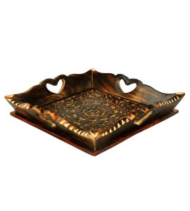 Grand shape wooden (2 hearts in handle) serving tray/ food serving plate for kitchens and dining tables (Set of 3)