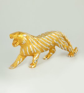 Qualitive brass metal alloy golden glittery tiger figurine showpiece/ statue for home and office decor