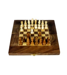 Royal handicraft wooden folding chessboard game set with wooden pieces for both adults and childrens