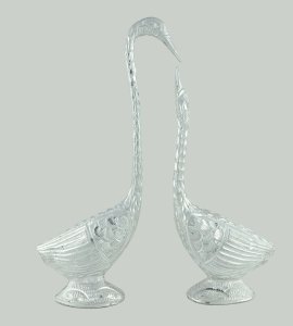 Handcrafted exquisite silver brass metal kissing swan couple for home and office decor(small)