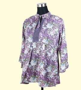 Women's Round Neck Top with Lavender Floral Print - Elegant and Refreshing