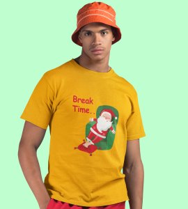 Santa Is On Break: Cute Printed T-shirte (Yellow) Best Gift For Boys Girls
