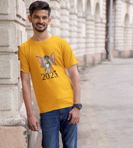 2023 Go Now Yellow Graphics Printed T-shirt For Mens On New Year Theme Best Gift For New Year