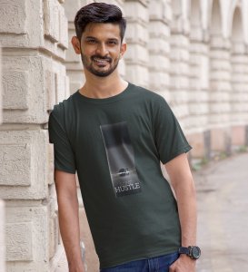 Lone Hustle, Fashion Fusion: Green Modern Men's Oversized Tee with Front Graphic Pop