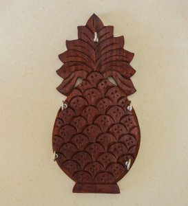 Wooden Handcrafted Key Holder, Pineapple Shaped Key Holder, Best for Gifts